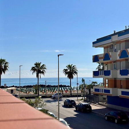 Casa Alma Del Mar Apartment Montesilvano Exterior photo
